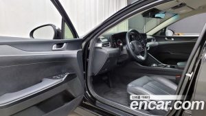 Kia K5 2.0 2021 года из Южной Кореи