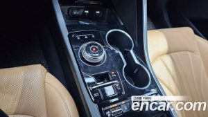 Kia K5 Signature 2020 года из Южной Кореи