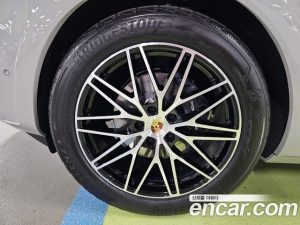 Porsche Cayenne 3.0 Coupe 2024 года из Южной Кореи