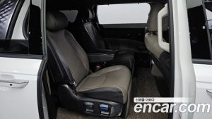 Kia Carnival 7-Seater Signature 2024 года из Южной Кореи