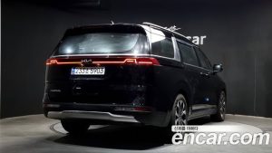 Kia Carnival 7-Seater Signature 2023 года из Южной Кореи