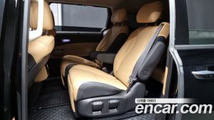 Kia Carnival 7-Seater Signature 2023 года из Южной Кореи