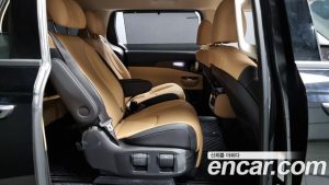 Kia Carnival 7-Seater Signature 2023 года из Южной Кореи