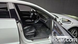 Audi A7 50 TDI 4WD Premium 2020 года из Южной Кореи