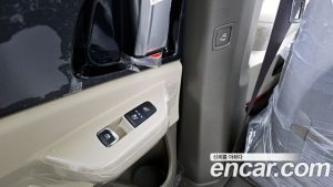 Kia Carnival HEV 7-Seater Signature 2024 года из Южной Кореи