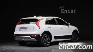 Kia Niro Signature 2024 года из Южной Кореи