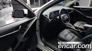 Kia Niro Signature 2024 года из Южной Кореи