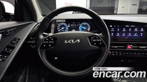 Kia Niro Signature 2024 года из Южной Кореи