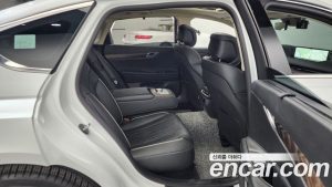 Genesis G80 Бензин 2.5 Turbo AWD 2024 года из Южной Кореи