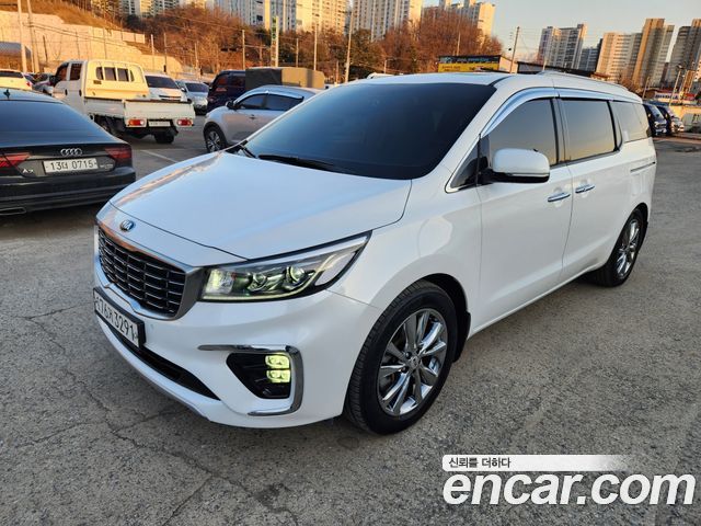 Kia Carnival 9-Seater Noblesse Special 2020 года из Кореи