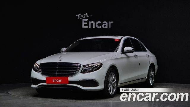 Mercedes-Benz E-Class E220d 4MATIC Exclusive 2020 года из Кореи