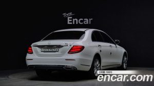 Mercedes-Benz E-Class E220d 4MATIC Exclusive 2020 года из Южной Кореи