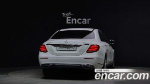 Mercedes-Benz E-Class E220d 4MATIC Exclusive 2020 года из Южной Кореи