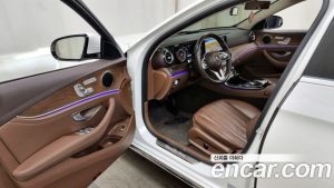 Mercedes-Benz E-Class E220d 4MATIC Exclusive 2020 года из Южной Кореи