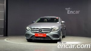Mercedes-Benz E-Class E300 4MATIC AMG Line 2020 года из Южной Кореи