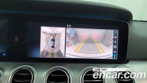 Mercedes-Benz E-Class E300 4MATIC AMG Line 2020 года из Южной Кореи