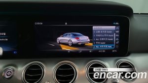 Mercedes-Benz E-Class E300 4MATIC AMG Line 2020 года из Южной Кореи