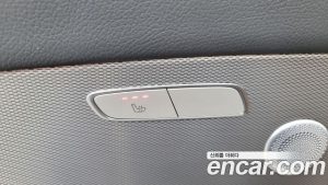 Mercedes-Benz E-Class E300 4MATIC AMG Line 2020 года из Южной Кореи