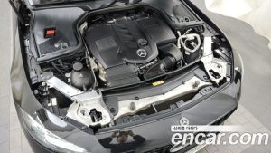 Mercedes-Benz CLS-Class CLS300d AMG Line 2020 года из Южной Кореи