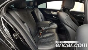 Mercedes-Benz CLS-Class CLS300d AMG Line 2020 года из Южной Кореи