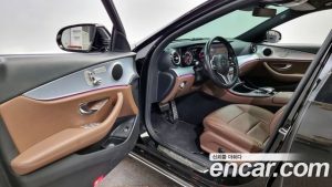 Mercedes-Benz E-Class E250 Avantgarde 2020 года из Южной Кореи
