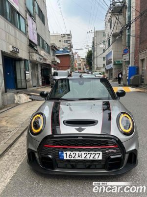 Mini Cooper Convertible JCW 2023 года из Южной Кореи
