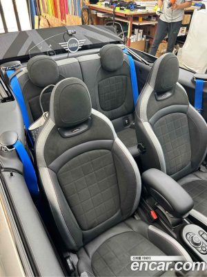 Mini Cooper Convertible JCW 2023 года из Южной Кореи