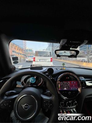 Mini Cooper Convertible JCW 2023 года из Южной Кореи
