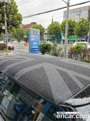 Mini Cooper Convertible JCW 2023 года из Южной Кореи