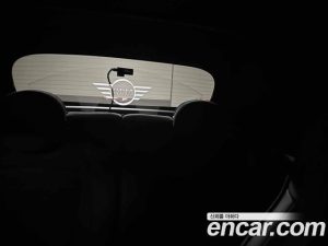Mini Cooper Convertible JCW 2023 года из Южной Кореи