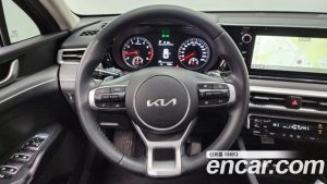 Kia K5 2.0 2023 года из Южной Кореи