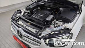 Mercedes-Benz GLC-Class GLC300e 4MATIC 2021 года из Южной Кореи
