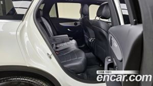 Mercedes-Benz GLC-Class GLC300e 4MATIC 2021 года из Южной Кореи