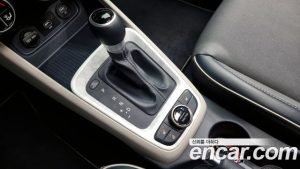 Hyundai Venue 1.6 Flux 2020 года из Южной Кореи