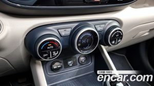 Hyundai Venue 1.6 Flux 2020 года из Южной Кореи