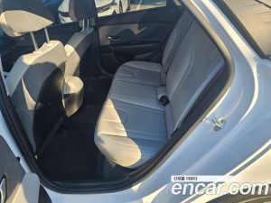 Hyundai AVANTE 1.6 2021 года из Южной Кореи