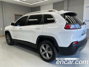 Jeep Cherokee 2.4 Limited 2WD 2020 года из Южной Кореи