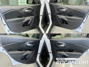 Jeep Cherokee 2.4 Limited 2WD 2020 года из Южной Кореи