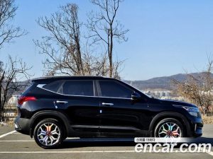 Kia Seltos Бензин 1.6 Turbo 2WD 2020 года из Южной Кореи