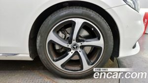 Mercedes-Benz E-Class E250 Avantgarde 2020 года из Южной Кореи