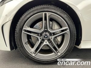 Mercedes-Benz CLS-Class CLS300d 4MATIC 2023 года из Южной Кореи