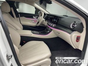Mercedes-Benz CLS-Class CLS300d 4MATIC 2023 года из Южной Кореи