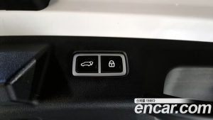 Kia Sorento HEV 1.6 2WD 2022 года из Южной Кореи
