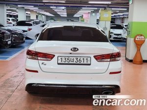 Kia K5 2.0 2020 года из Южной Кореи
