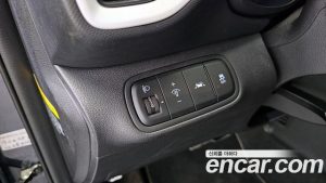 Hyundai Venue 1.6 Flux 2020 года из Южной Кореи