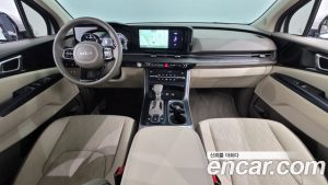 Kia Carnival 9-Seater Prestige 2023 года из Южной Кореи
