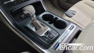 Kia Carnival 9-Seater Prestige 2023 года из Южной Кореи