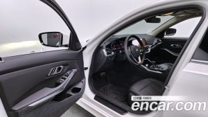BMW 3-Series 320i 2021 года из Южной Кореи