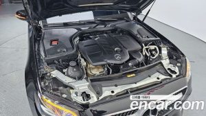 Mercedes-Benz E-Class E220d Coupe 2020 года из Южной Кореи