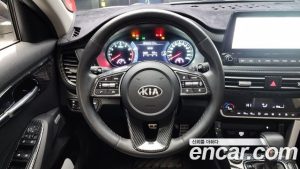 Kia Seltos Бензин 1.6 Turbo 2WD 2020 года из Южной Кореи